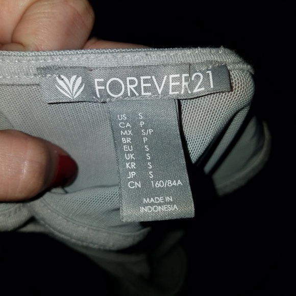 Forever 21 Workout Tank - Picture 4 of 5